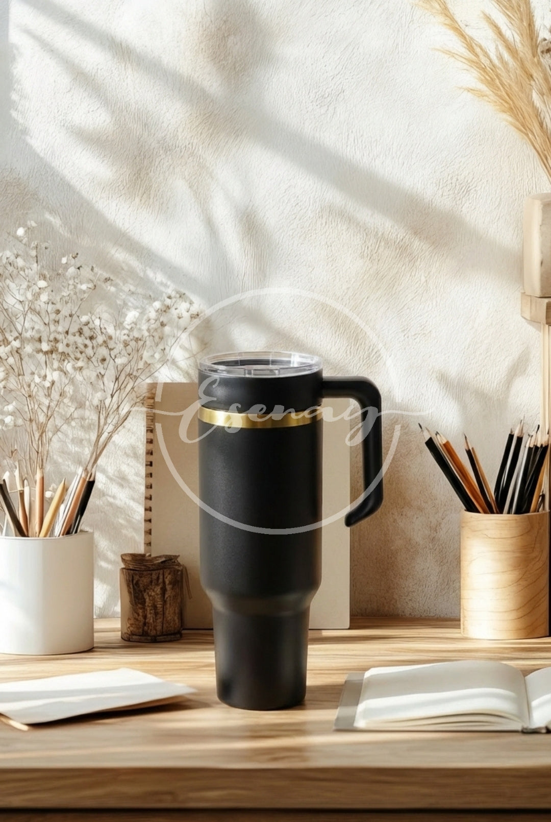 MakerFlo 40oz Gold Electroplated Tumbler Image | 1 Styled Image Mockup | Black w/ Handle